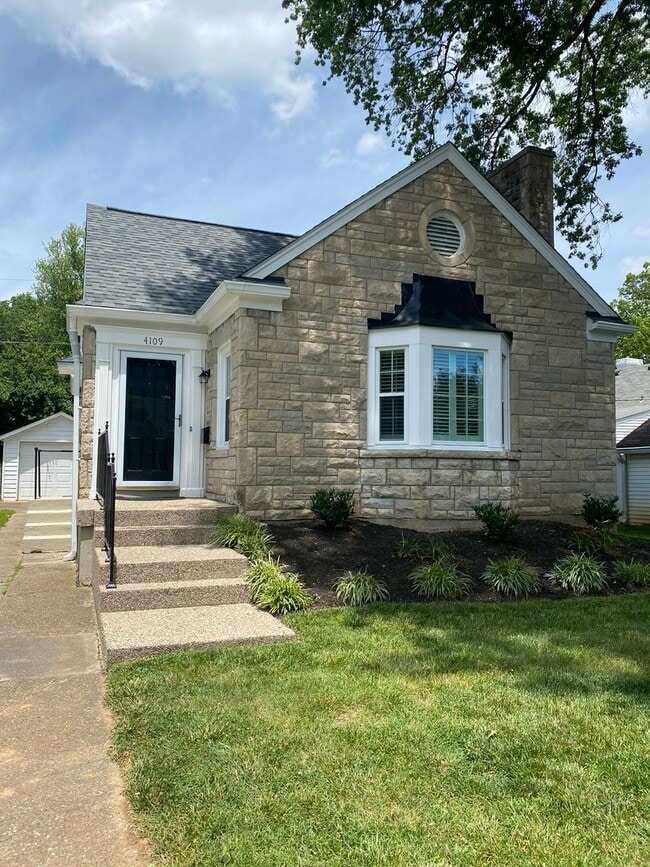 Building Photo - St Matthews Cape Cod Home