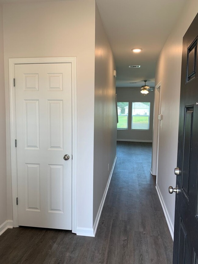 Photo - Pre-Leasing Spacious 3 Bed / 2 Bath Home in Waterbury — Available Soon!