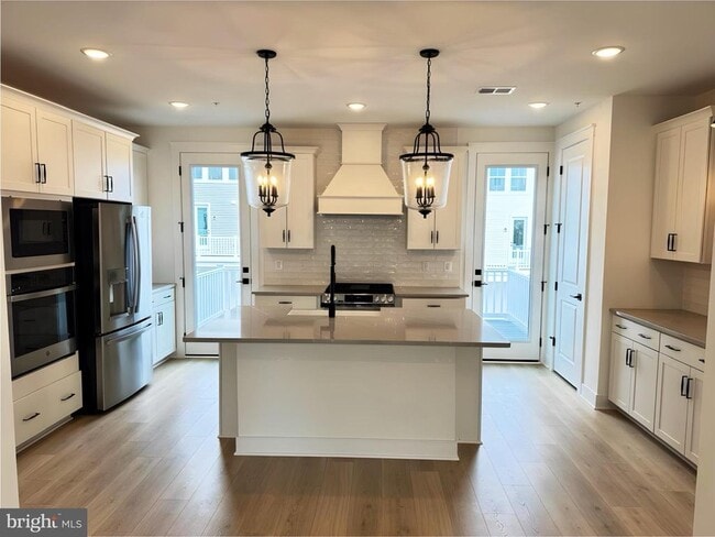 Photo - 1877 Shookstown Rd