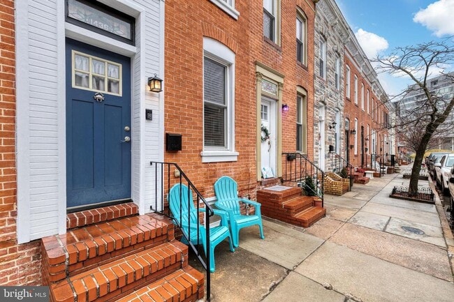 Welcome to this 2bd 1.5bth GEM of a home in sought after Locust Point! - Welcome to this 2bd 1.5bth GEM of a home in sought after Locust Point!