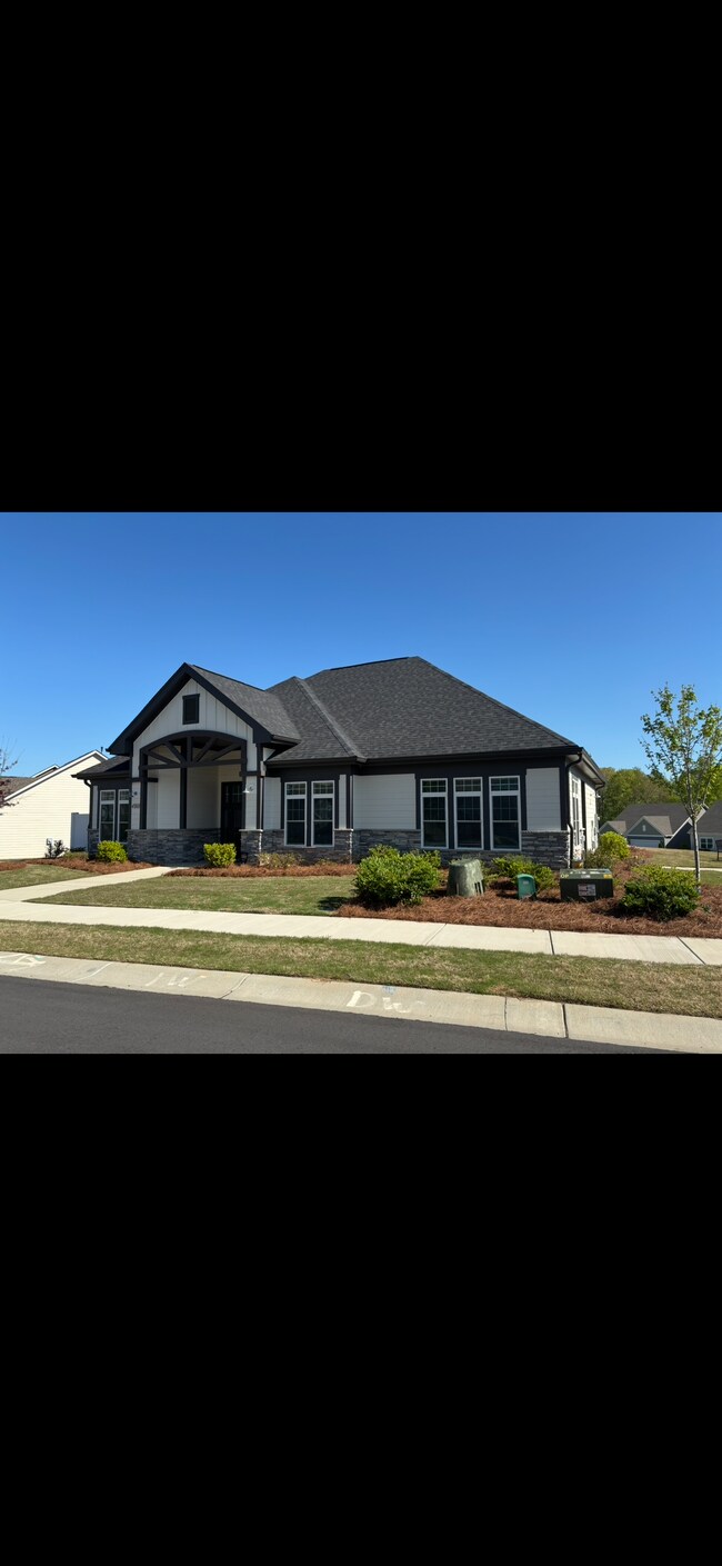 Photo - 4921 Helmsworth Dr