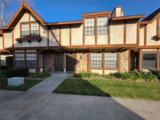 Building Photo - 1173 S Paula Dr Unit 19