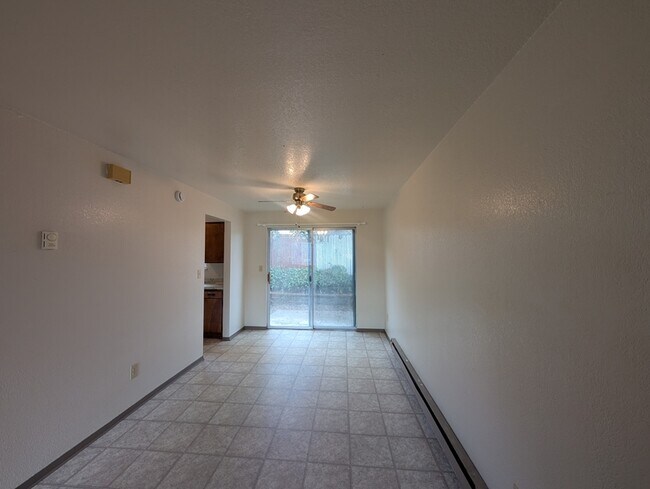 Photo - 84 SE Grape Ave