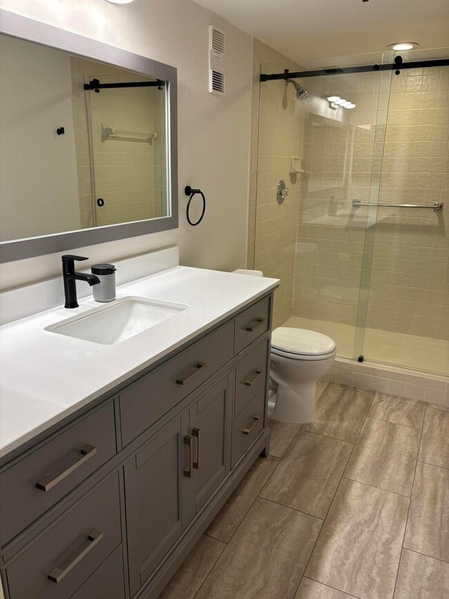 Photo - 7260 Kinghurst Dr Unit 107