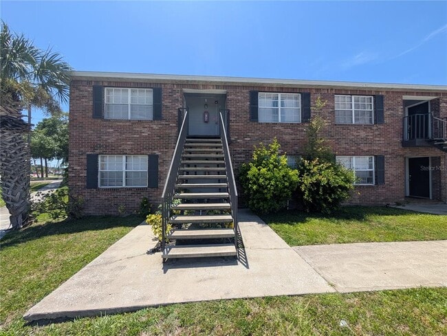Building Photo - 6415 S Roberts Ave Unit 201 Rental