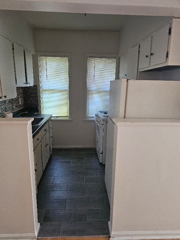 691 Madelon Ct