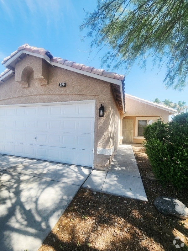 Building Photo - 8472 W Gilmore Ave Rental