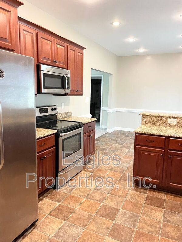 Photo - 117 Kenison Way