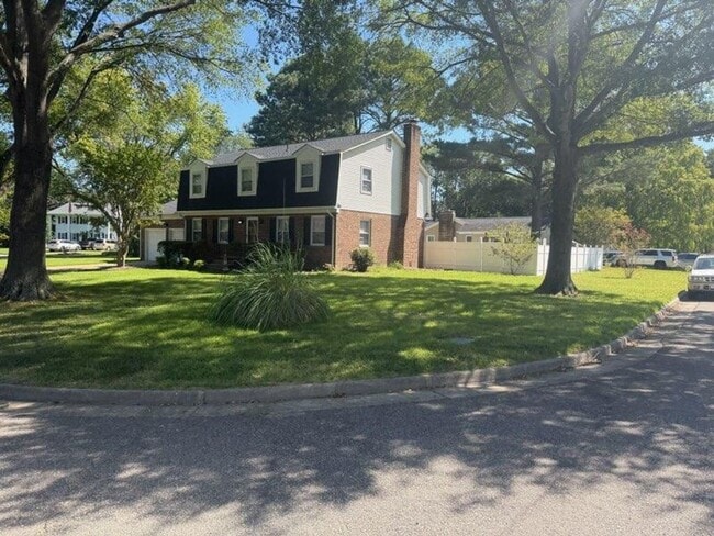 Building Photo - Email Linda@vacosold.com or Call Office 8... Rental