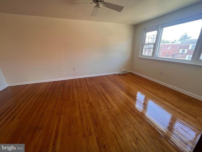 Building Photo - 147 Abbey Terrace Rental