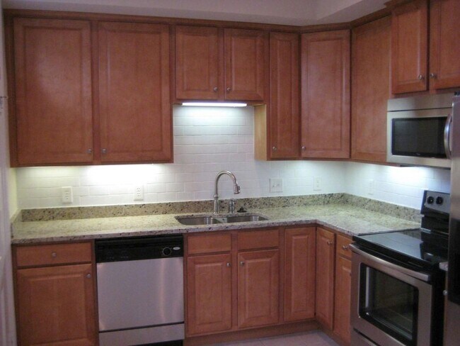 Photo - 12 S Plum St