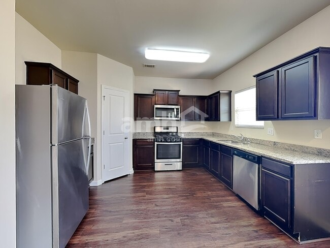 Photo - 4104 Dale Dr SE