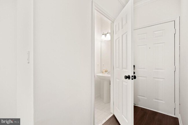Photo - 1704 Lake Shore Crest Dr Unit 22