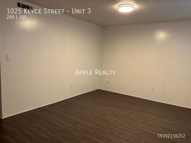 Photo - 1025 Klyce St Unit 3