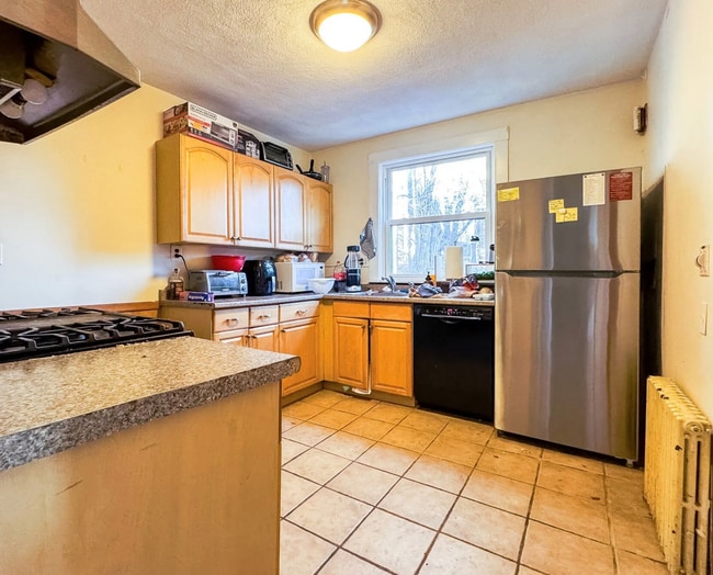 Photo - 28 Manet Rd Unit 2