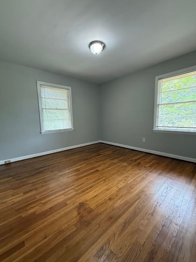 Photo - 3 bed 1.5 Bath in Decatur!