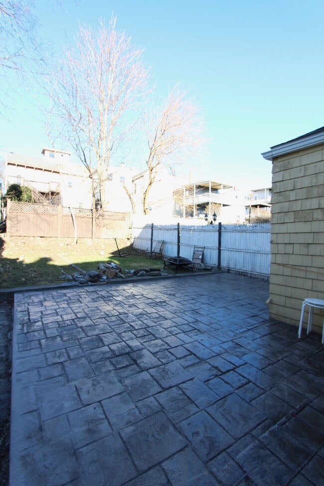 Photo - 126 Saratoga St