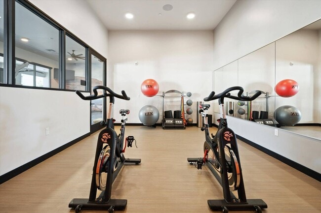 Sala de bicicletas - Acero Eastmark