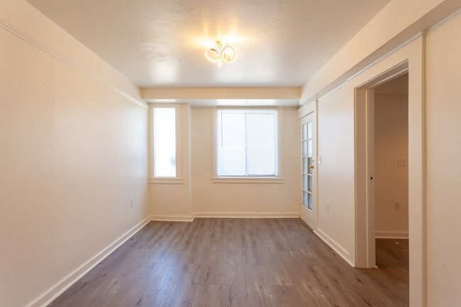 Photo - UC Berkeley Duplex Unit 2311 Lower