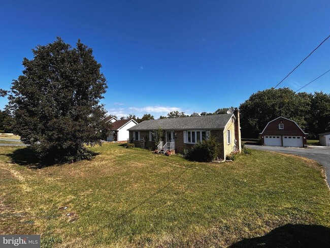 Building Photo - 3290 Shawnee Dr Rental