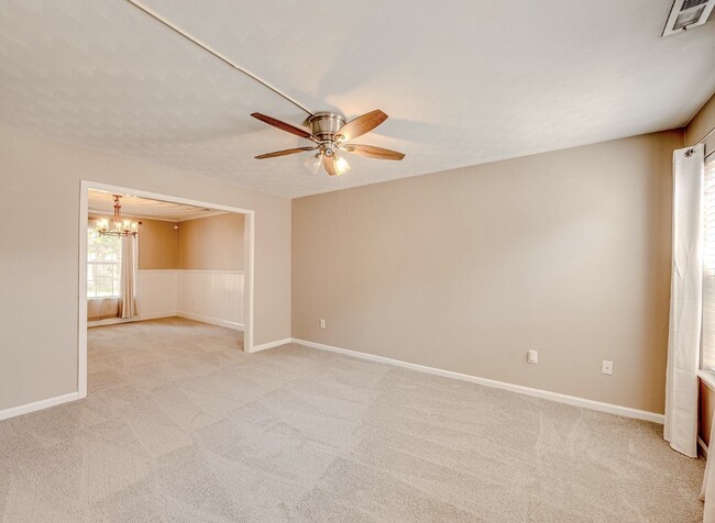 Photo - 906 Bellgate Ct