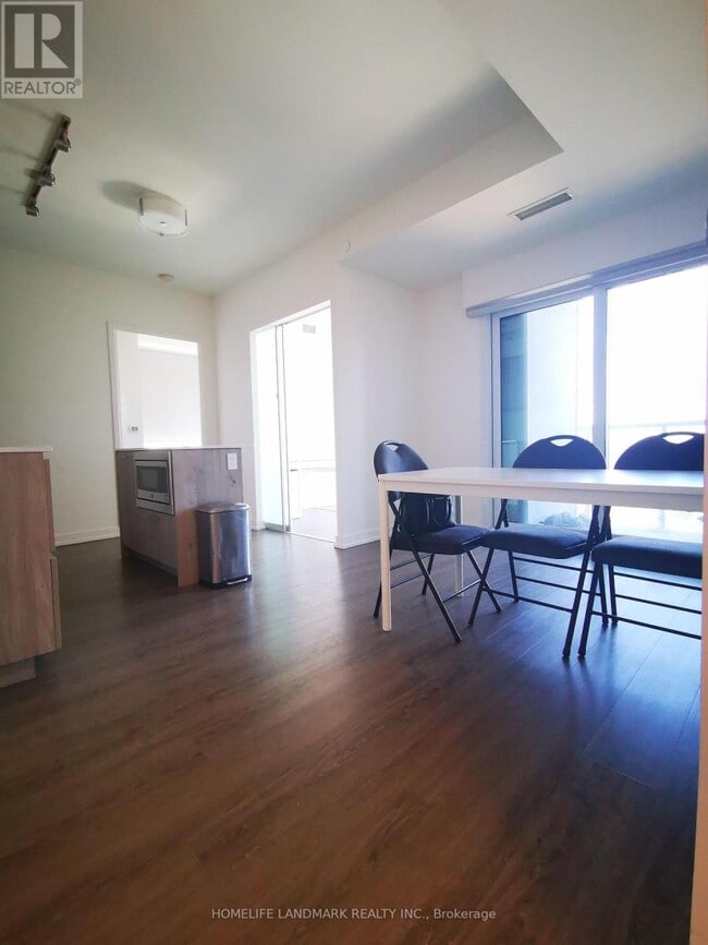 Photo - 1 Yorkville Ave Unit 2308