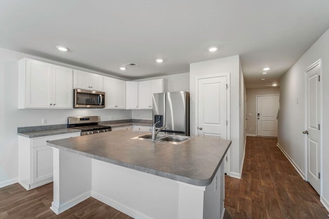 Photo - Beautiful 4-Bedroom 2.5 Bath Townhome
