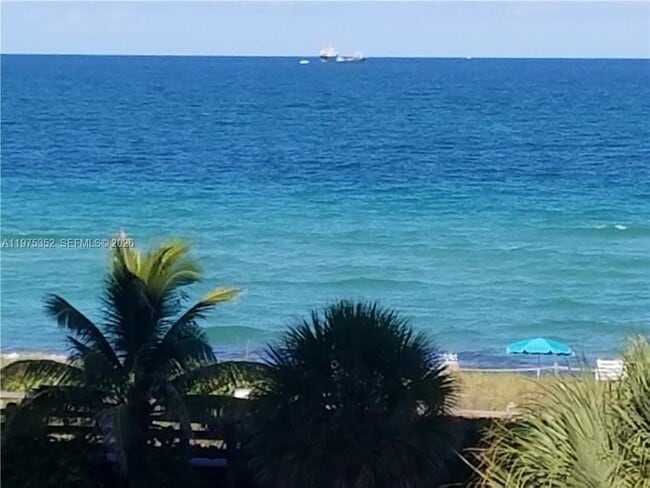 Building Photo - 2457 Collins Ave Unit 406