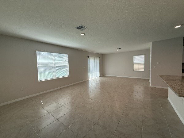 Photo - Large 4 Bedroom/2.5 Bathroom Home in Thompson Grove