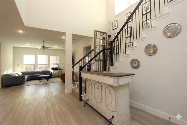 Photo - 3810 Honeycomb Holw