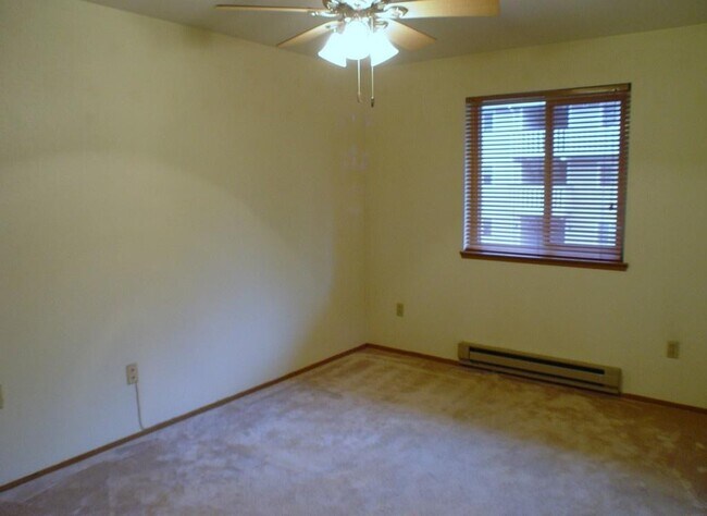 Photo - Updated 2BR Condo w/ 2 Covered Parking – Kenmore