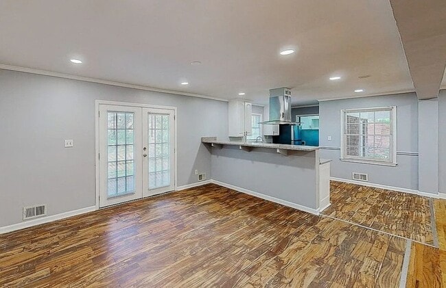 Photo - 1769 Timothy Dr SW