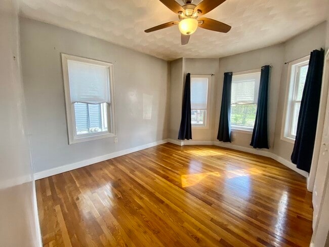 Building Photo - 46 Brookley Rd Unit 1