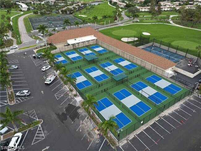 Photo - 256 Palm Dr Unit 6