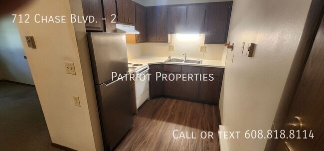 Building Photo - 712 Chase Blvd Unit 2