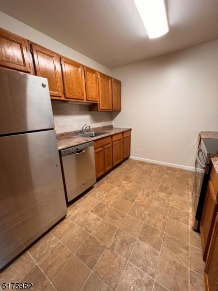 Photo - 2 Honiss St Apartment Unit 24
