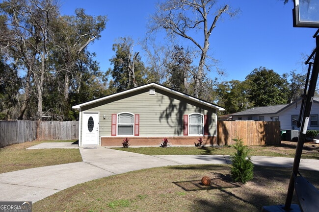 Photo - 208 Gunter St
