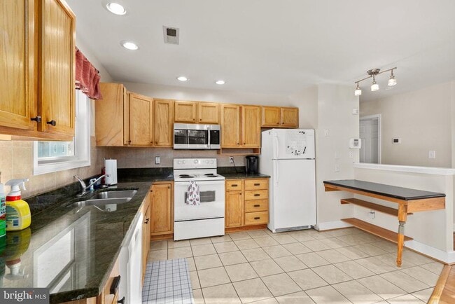 Photo - 621 Wolfe St