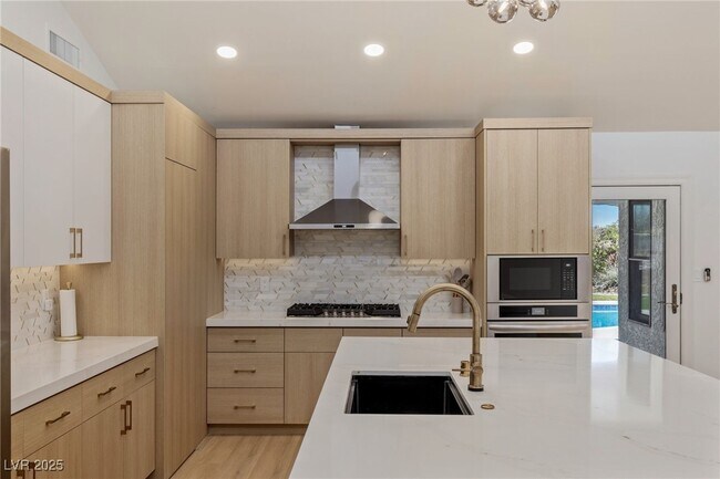Photo - 4045 W Mardon Ave House