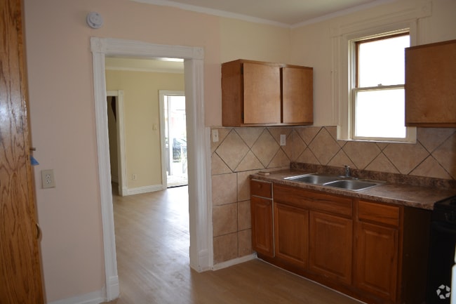 Building Photo - 915 Sunset Ave Rental