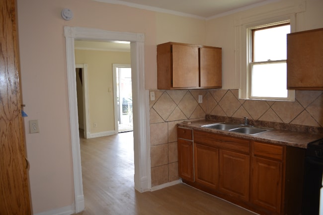 Photo - 915 Sunset Ave Apartment Unit 915