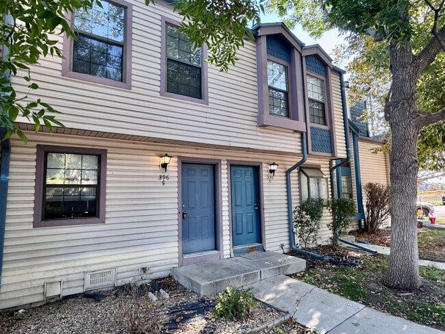 Photo - Well Maintained 2 BR/1BA Townhome Convenie...