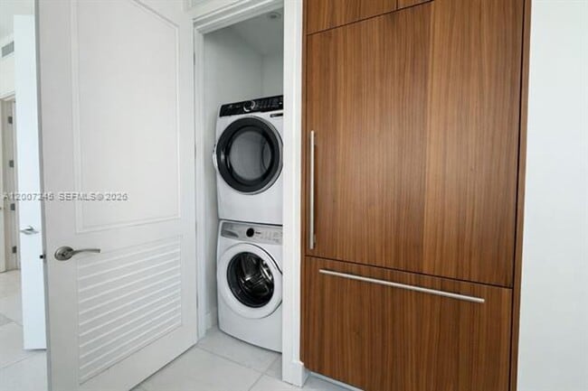 Photo - 175 SE 25th Rd Unidad 175 SE 25th Rd # 1204