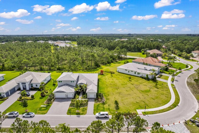 Photo - 2989 SW Goldenglow Dr