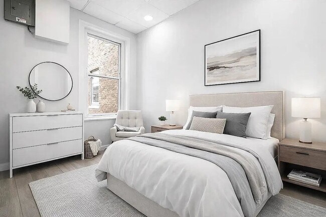 Photo - 369 W 36th St. Unidad 2B