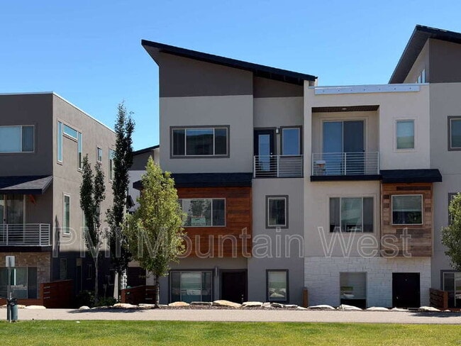 Building Photo - 506 W 2200 N