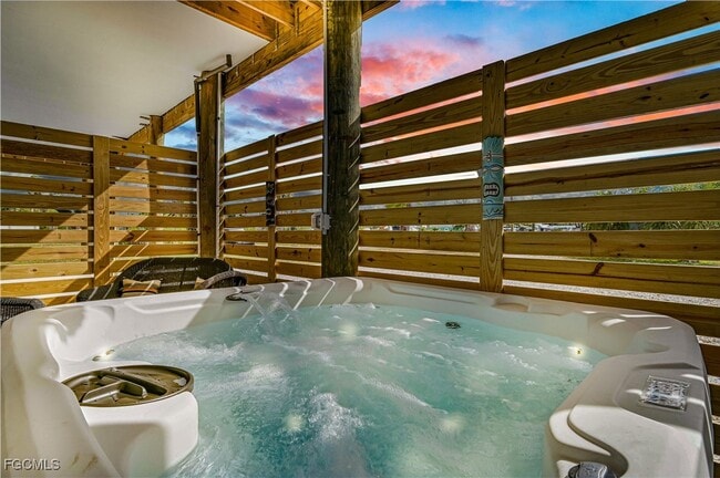 Building Photo - 3524 Fifth Ave