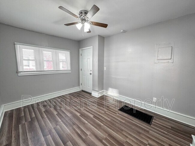 Photo - 514 W Walnut St Unit A