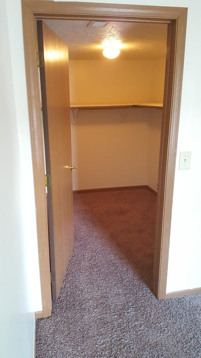 Dylan Heights Apts
