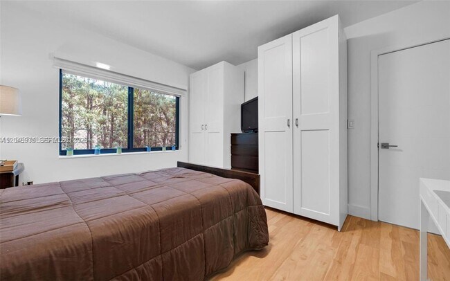 375 SW 32nd Rd